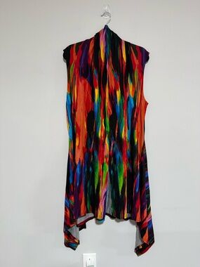 Pyramid Collection Multicolor Abstract Sleeveless Long Line Vest Medium/Large